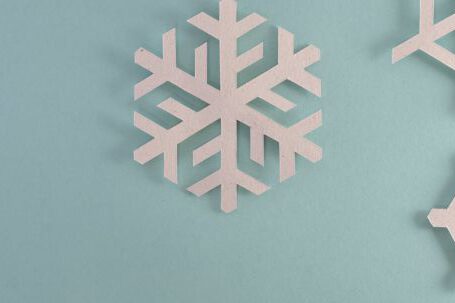 Seasonal Decor - Gray Snow Flake Wall Decor